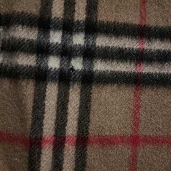 Burberry Nova Check Cashmere scarf - good used condition - Picture 4 of 4